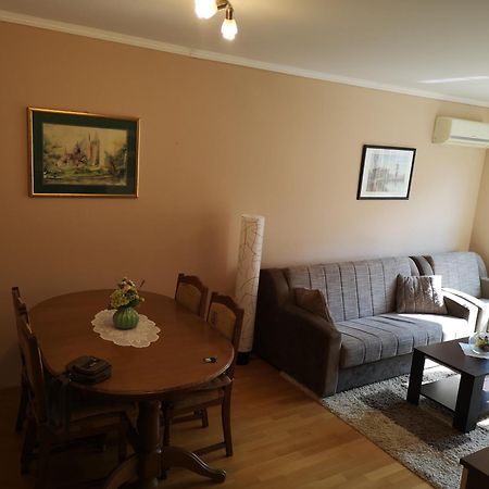 Appartement Dora à Ðakovo Extérieur photo
