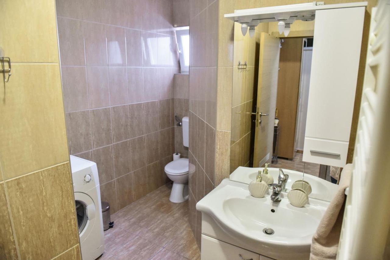 Appartement Dora à Ðakovo Extérieur photo