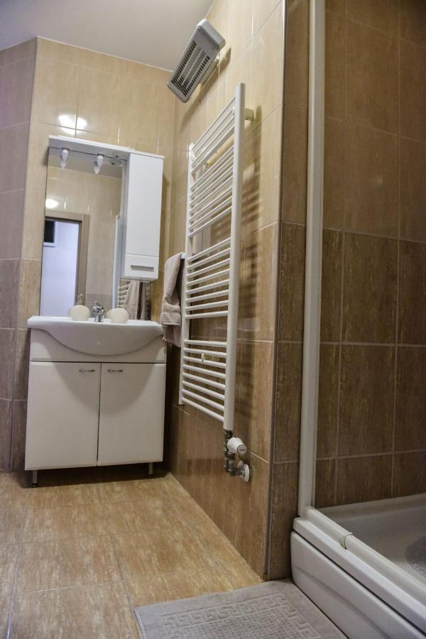Appartement Dora à Ðakovo Extérieur photo