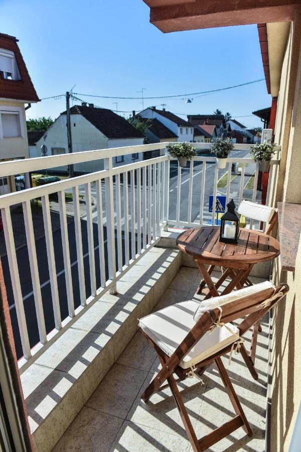 Appartement Dora à Ðakovo Extérieur photo