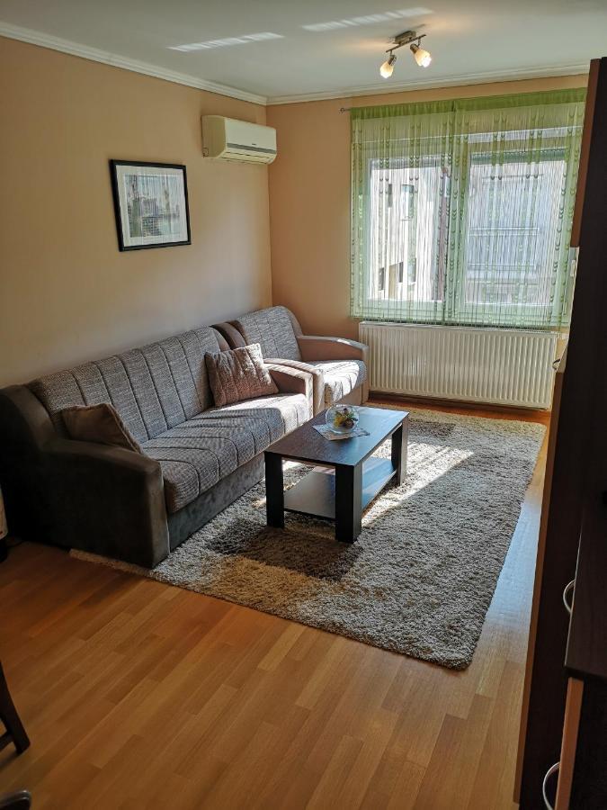 Appartement Dora à Ðakovo Extérieur photo